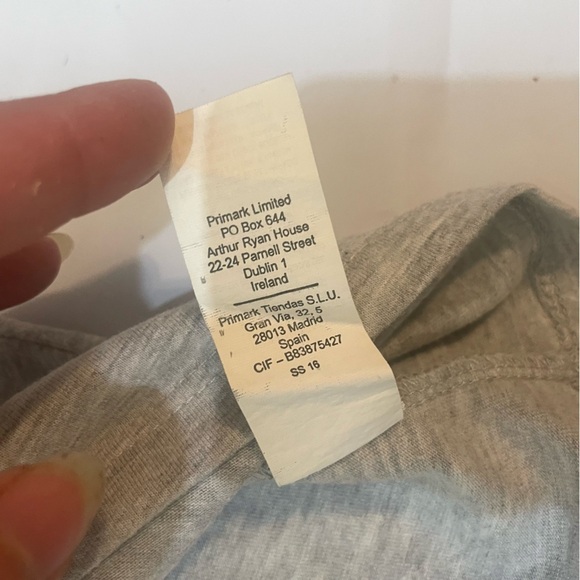 🎸 Guns N’ Roses Gray Halter Crop Tank – Size 4 🎸 - Picture 8 of 9